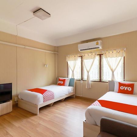 Oyo 743 Sweet Mango Cafe And Hostel チエンマイ エクステリア 写真