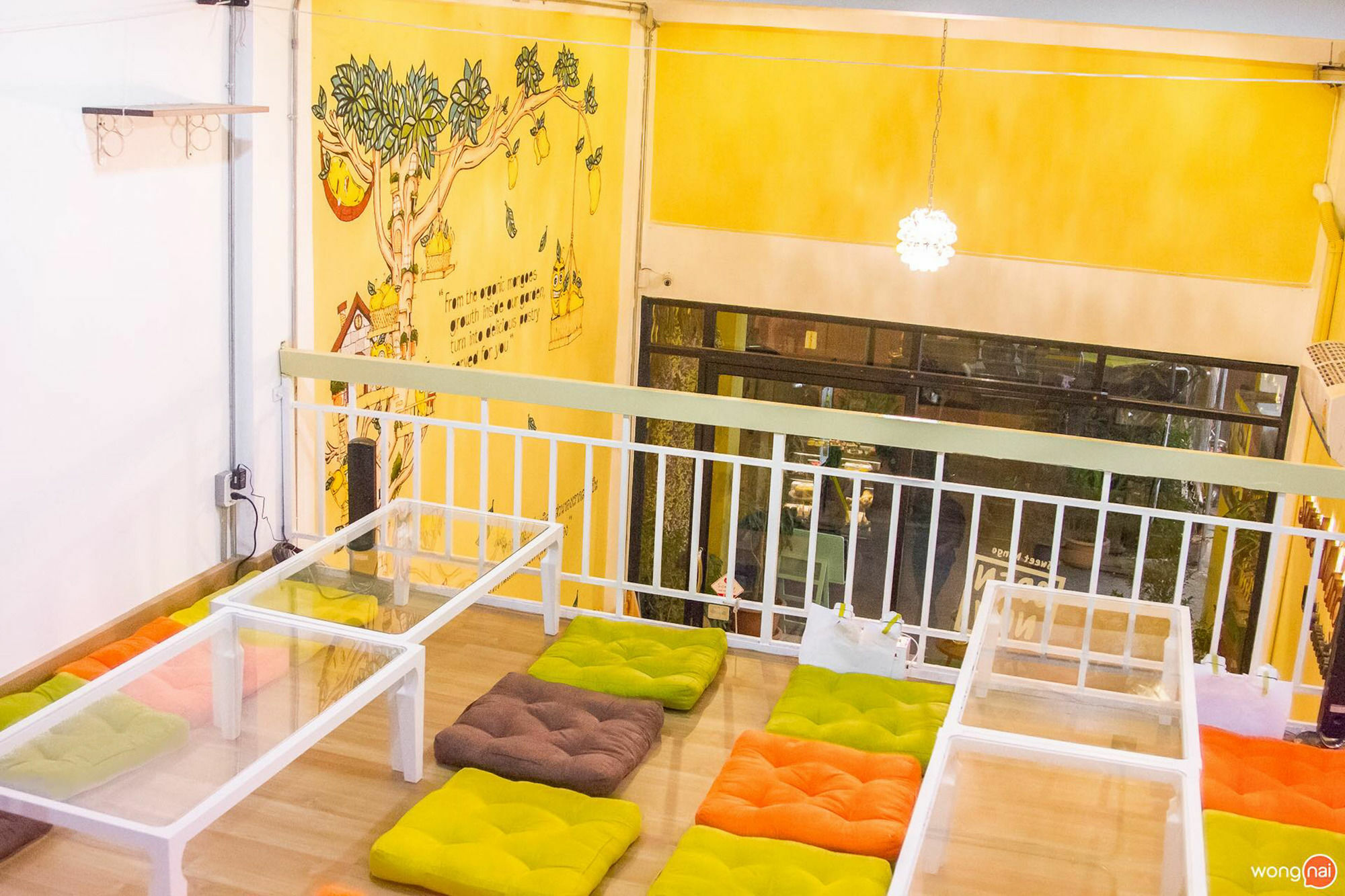 Oyo 743 Sweet Mango Cafe And Hostel チエンマイ エクステリア 写真