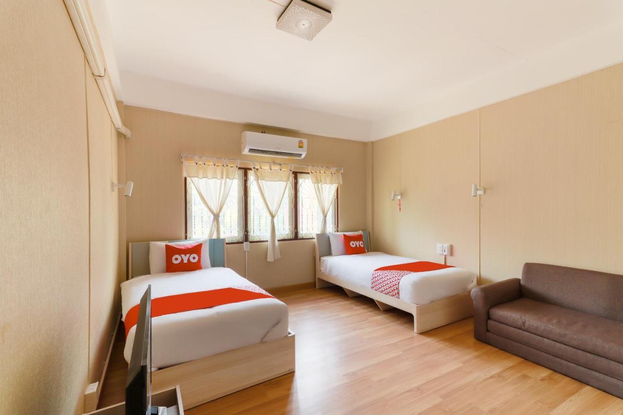 Oyo 743 Sweet Mango Cafe And Hostel チエンマイ エクステリア 写真