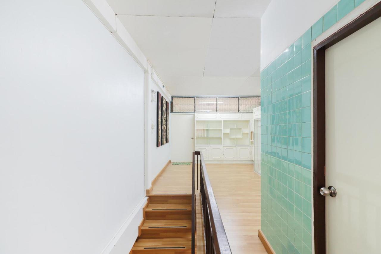 Oyo 743 Sweet Mango Cafe And Hostel チエンマイ エクステリア 写真